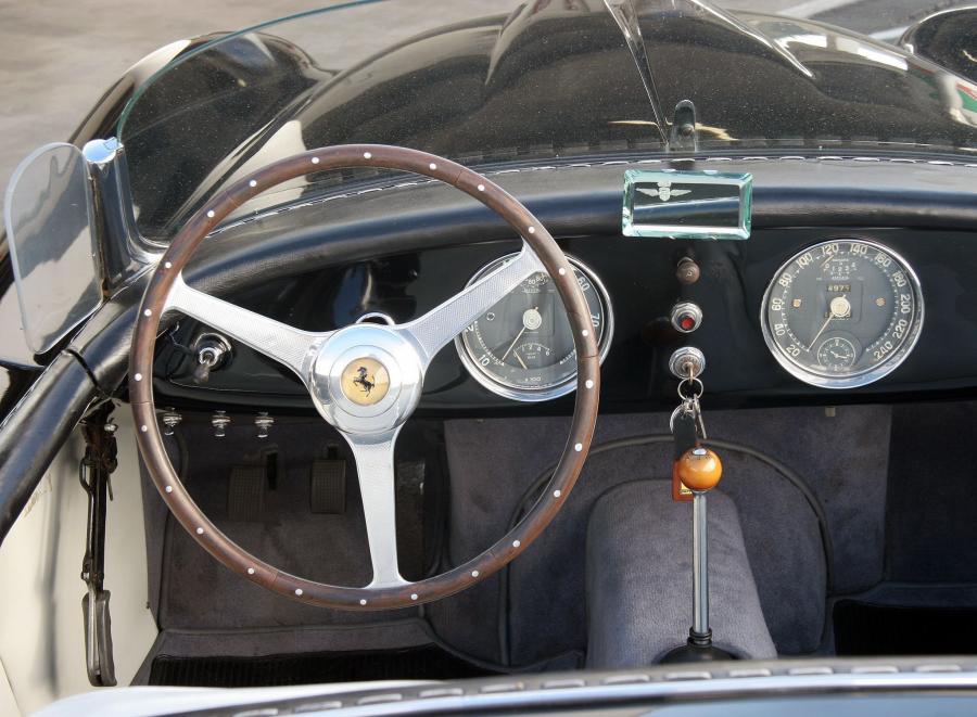  Ferrari 212-225 Inter Barchetta 1952 года  (фото 10 из 16)